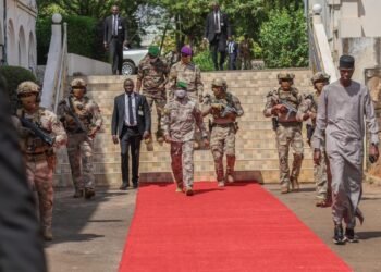MALI : LE PRESIDENT ASSIMI GOITA AUX CÔTÉS DES PUPILLES DE LA NATION