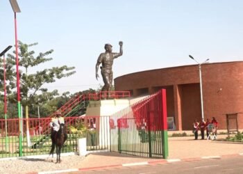 PREMIER CÉRÉMONIAL D’HOMMAGE MENSUEL AU PRÉSIDENT THOMAS SANKARA : UNE CÉLÉBRATION DES IDÉAUX RÉVOLUTIONNAIRES.