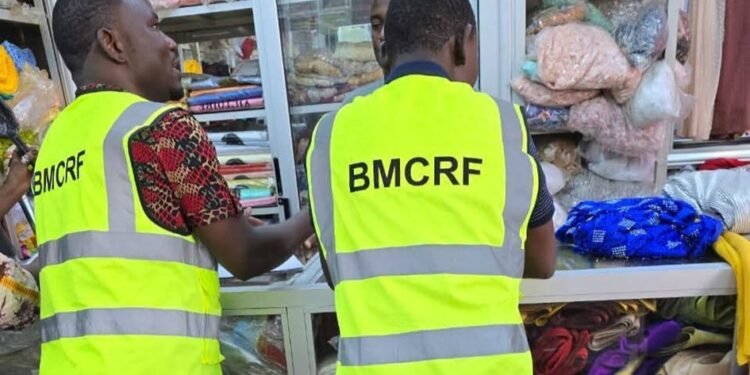 SAISIE DE FILS À TISSER ET PAGNES IMPORTÉS : LA BMCRF RENFORCE LA LUTTE