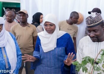 VISITE DES MINISTRES DE L’AES AUX EXPOSANTS DU SITICO : UN SOUTIEN AFFIRMÉ À L’INNOVATION NUMÉRIQUE