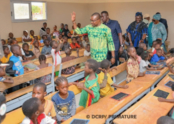 MODERNISATION DE L’ÉDUCATION : LE PREMIER MINISTRE SUR UN CHANTIER SCOLAIRE PILOTE À OUAGADOUGOU