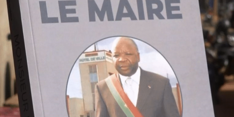 UN OUVRAGE EN L’HONNEUR DE L’ANCIEN MAIRE DE OUAGADOUGOU SIMON COMPAORE