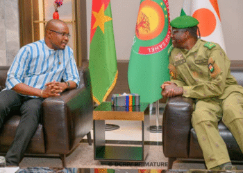 FESTIVAL DE L&rsquo;AÏR AU NIGER : LE PREMIER MINISTRE BURKINABÈ ATTERIT À NIAMEY