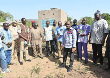 CAMPAGNE NATIONALE DE VACCINATION ANIMALE 2025-2026 : LE MINISTRE DICKO SUR LE TERRAIN DANS LE GUIRIKO, LES TANNOUNYAN ET LE DJÔRÔ