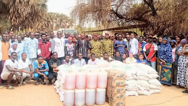 ACTION HUMANITAIRE : 90 TONNES DE RIZ REMISES AU CENOU POUR SOUTENIR LES ÉTUDIANTS VULNÉRABLES