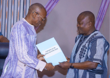 INSTITUT DES PEUPLES NOIRS FARAFINA : APOLLINAIRE JOACHIMSON KYELEM DE TAMBÈLA OFFICIELLEMENT INSTALLÉ