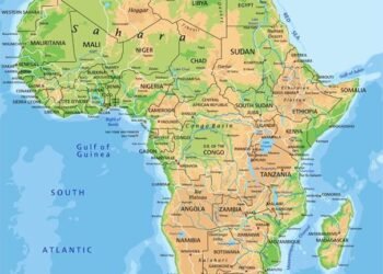 𝐋’𝐀𝐅𝐑𝐈𝐐𝐔𝐄, 𝐂𝐎𝐍𝐓𝐈𝐍𝐄𝐍𝐓 𝐃𝐄 𝐑𝐈𝐂𝐇𝐄𝐒𝐒𝐄𝐒 : 𝐎𝐑, 𝐏𝐄𝐓𝐑𝐎𝐋𝐄 𝐄𝐓 𝐑𝐄𝐒𝐒𝐎𝐔𝐑𝐂𝐄𝐒 𝐒𝐓𝐑𝐀𝐓𝐄𝐆𝐈𝐐𝐔𝐄𝐒 𝐀𝐔 𝐂Œ𝐔𝐑 𝐃𝐄 𝐋𝐀 𝐏𝐔𝐈𝐒𝐒𝐀𝐍𝐂𝐄 𝐃𝐄 𝐃𝐄𝐌𝐀𝐈𝐍