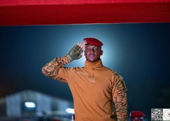 CONFÉRENCE DE L’AES : IBRAHIM TRAORÉ MET EN GARDE CONTRE UN « HIVER NOIR » EN AFRIQUE DE L’OUEST