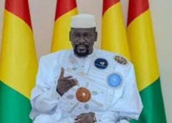 GUINÉE : FIN DE LA CAMPAGNE PRÉSIDENTIELLE, DOUMBOUYA DONNÉ LARGEMENT FAVORI