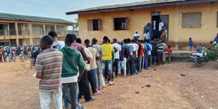 PRÉSIDENTIELLE EN GUINÉE CONAKRY : PLUS DE 6,7 MILLIONS DE CITOYENS ATTENDUS AUX URNES