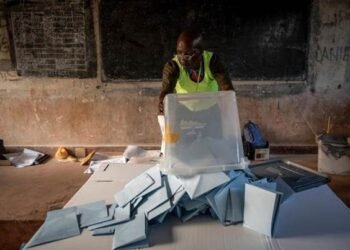 CENTRAFRIQUE : LE DÉPOUILLEMENT COMMENCE APRÈS UN SCRUTIN À ENJEUX MAJEURS