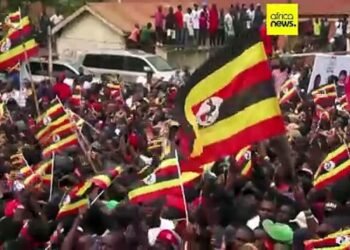 OUGANDA : LA JEUNESSE DESCEND DANS LA RUE POUR TOURNER LA PAGE MUSEVENI