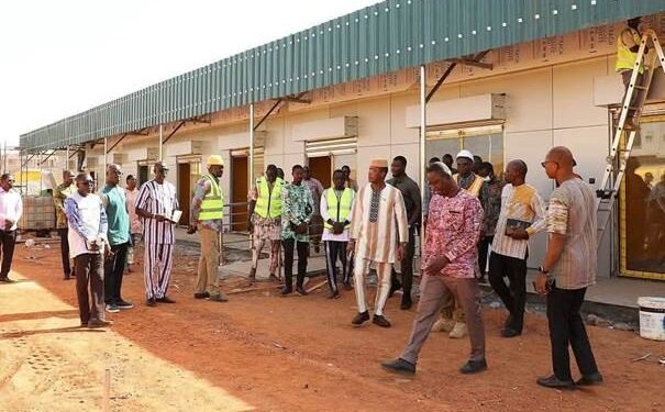 FASO YAAR : LE MINISTRE DU COMMERCE SE FÉLICITE DE L’AVANCEMENT DES TRAVAUX