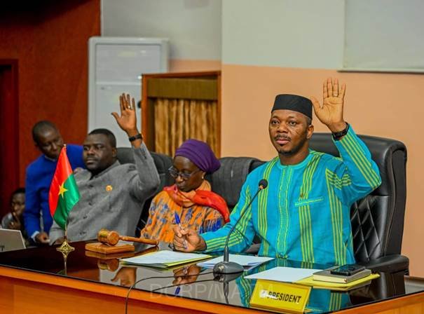 ABROGATION DES TEXTES SUR LES PARTIS POLITIQUES : L&rsquo;ALT DONNE SON QUITUS