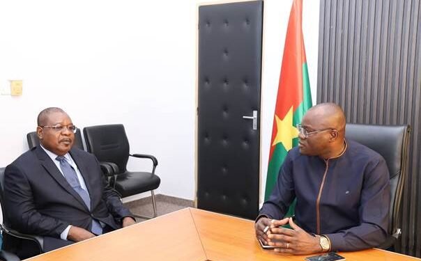 UEMOA : LE PRÉSIDENT DU CONSEIL DES MINISTRES ÉCHANGE AVEC LA NOUVELLE DIRECTION DE LA COUR DE JUSTICE