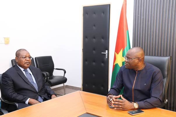 UEMOA : LE PRÉSIDENT DU CONSEIL DES MINISTRES ÉCHANGE AVEC LA NOUVELLE DIRECTION DE LA COUR DE JUSTICE