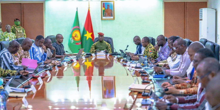 CONSEIL DES MINISTRES : CRÉATION DE YENNENGA HOLDING ET PERFORMANCE REMARQUÉE DU BURKINA AU CAMES