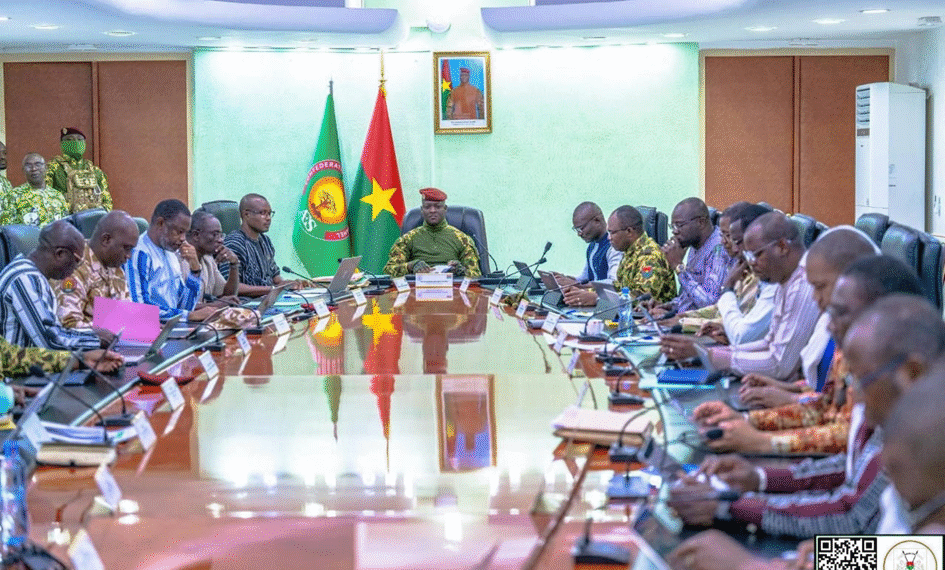 CONSEIL DES MINISTRES : CRÉATION DE YENNENGA HOLDING ET PERFORMANCE REMARQUÉE DU BURKINA AU CAMES