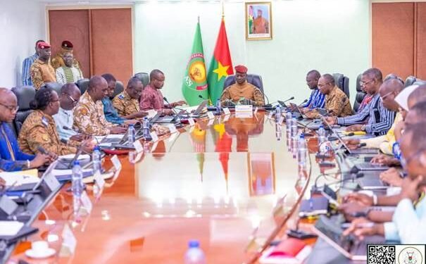 CONSEIL DES MINISTRES : PLUS DE 15 000 RECRUTEMENTS PRÉVUS ET DE NOUVELLES MESURES POUR LA GESTION DU FONCIER