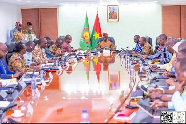 CONSEIL DES MINISTRES : PLUS DE 15 000 RECRUTEMENTS PRÉVUS ET DE NOUVELLES MESURES POUR LA GESTION DU FONCIER