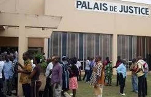 COUPURE DES RÉSEAUX SOCIAUX AU GABON : DES CITOYENS SAISISSENT LA JUSTICE