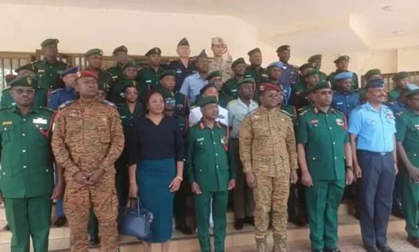 COOPÉRATION MILITAIRE : OUAGADOUGOU ET DAR ES SALAAM RENFORCENT LEUR PARTENARIAT STRATÉGIQUE