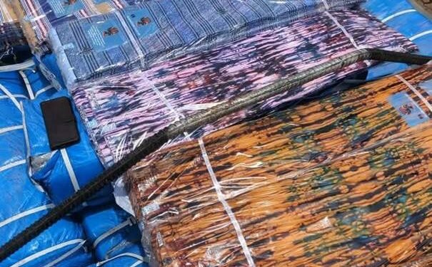 DAKOLA : LES DOUANES DÉJOUENT UNE IMPORTATION FRAUDULEUSE DE PAGNES D’UNE VALEUR DE 156 MILLIONS FCFA