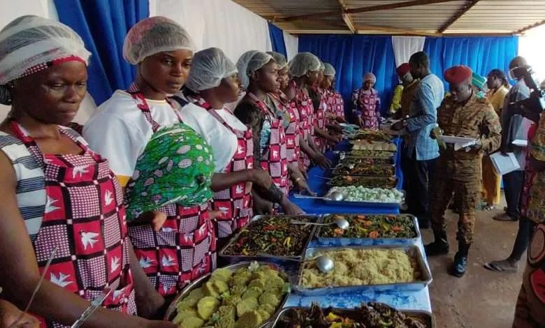 BURKINA FASO : MISER SUR LA CUISINE LOCALE POUR RENFORCER L’AUTONOMIE DES JEUNES