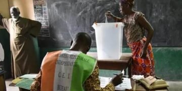 CÔTE D’IVOIRE : LE GOUVERNEMENT MET FIN À LA CEI ET OUVRE LA VOIE À UNE NOUVELLE ORGANISATION ÉLECTORALE