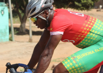 TOUR DU TOGO 2026 : HEYLEN S&rsquo;IMPOSE À SOKODÉ, RAWENDÉ MONTE SUR LE PODIUM POUR LE BURKINA