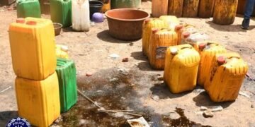 OUAGADOUGOU : UN RÉSEAU DE TRANSFORMATION ILLICITE D’HUILES DÉMANTELÉ PAR LA POLICE