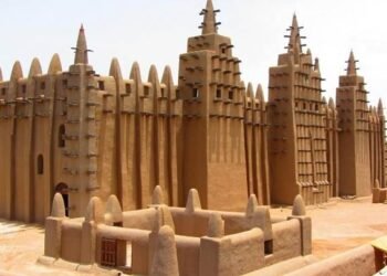 AFRICAN IDENTITIES : TOMBOUCTOU, LES MOSQUÉES QUI RACONTENT LA GRANDEUR INTELLECTUELLE DU MALI