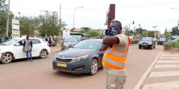 SÉCURITÉ ROUTIÈRE À OUAGADOUGOU : L&rsquo;ONASER SERRE LA VIS, LES CONTREVENANTS À LA CAISSE