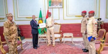 COOPERATION : LE PRÉSIDENT DU FASO REÇOIT UN ÉMISSAIRE DE MOHAMED OULD CHEIKH EL GHAZOUANI