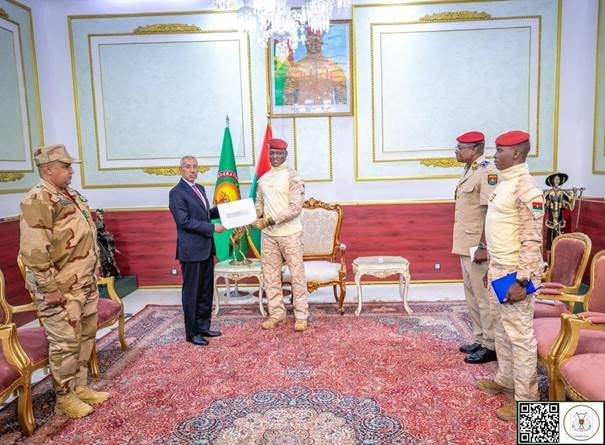COOPERATION : LE PRÉSIDENT DU FASO REÇOIT UN ÉMISSAIRE DE MOHAMED OULD CHEIKH EL GHAZOUANI