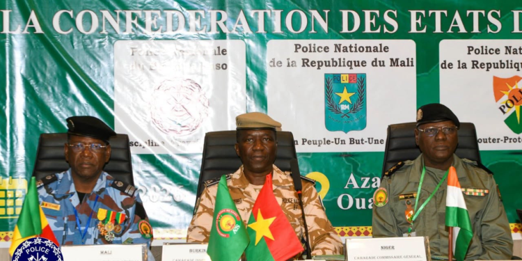 AES : LES PATRONS DES POLICES DU BURKINA, DU MALI ET DU NIGER RÉUNIS À OUAGADOUGOU POUR RENFORCER LA SÉCURITÉ CONFÉDÉRALE