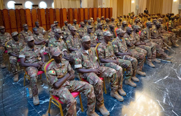 MILITAIRES LIBÉRÉS : LES 82 SOLDATS PRÉSENTÉS AU PRÉSIDENT ASSIMI GOÏTA